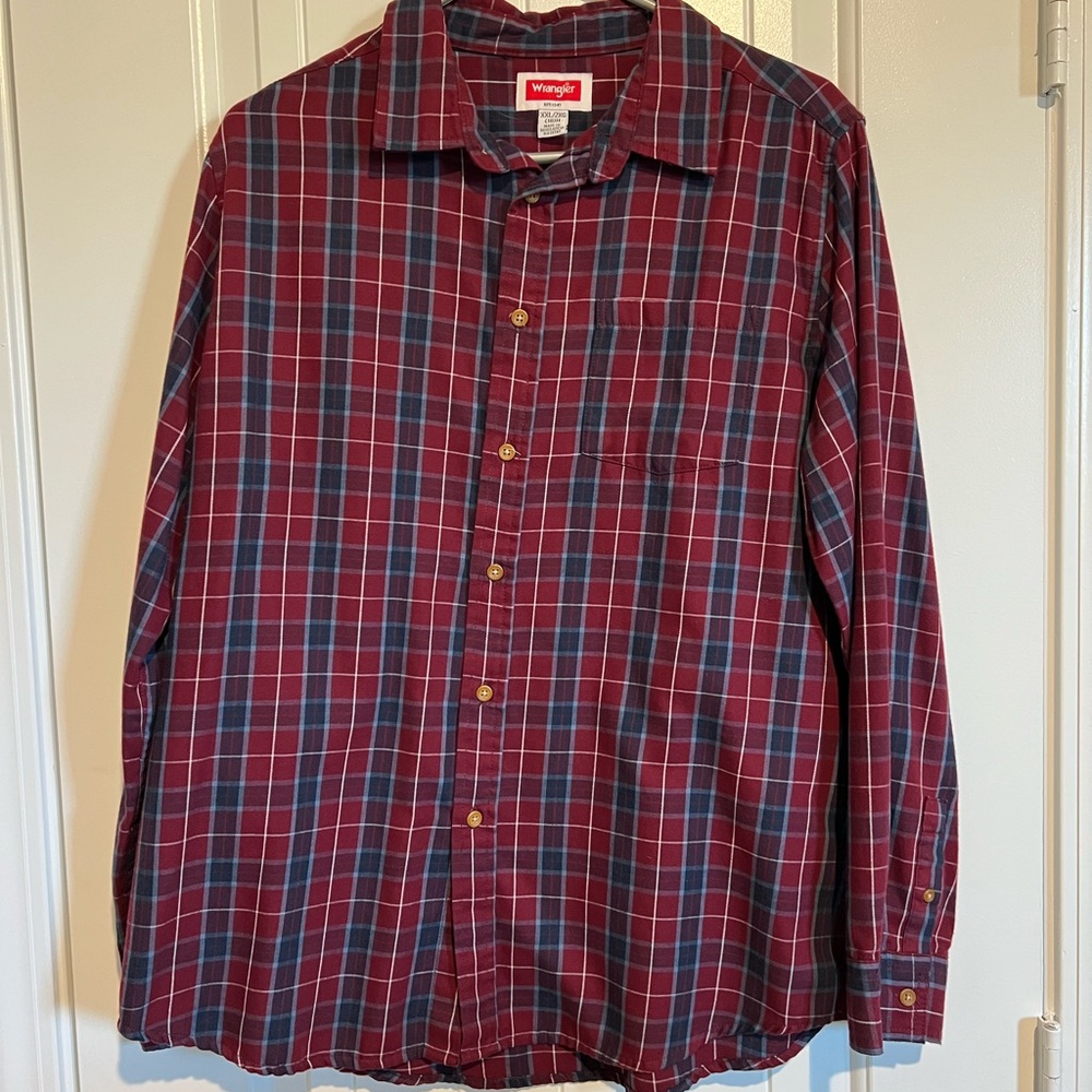 Wrangler Men's Burgundy and Blue Plaid Shirt